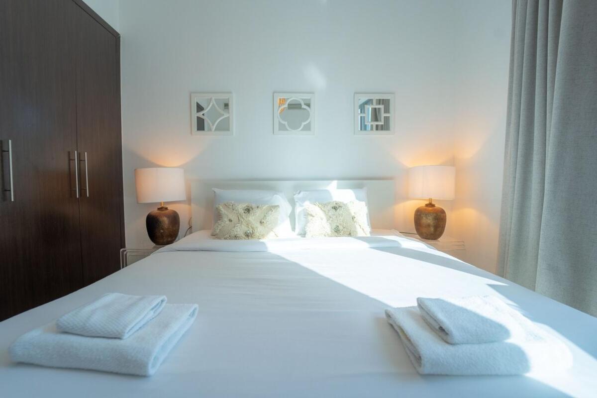 Aws Holiday Homes - Prime Apartment Near The Beach Dubai Buitenkant foto