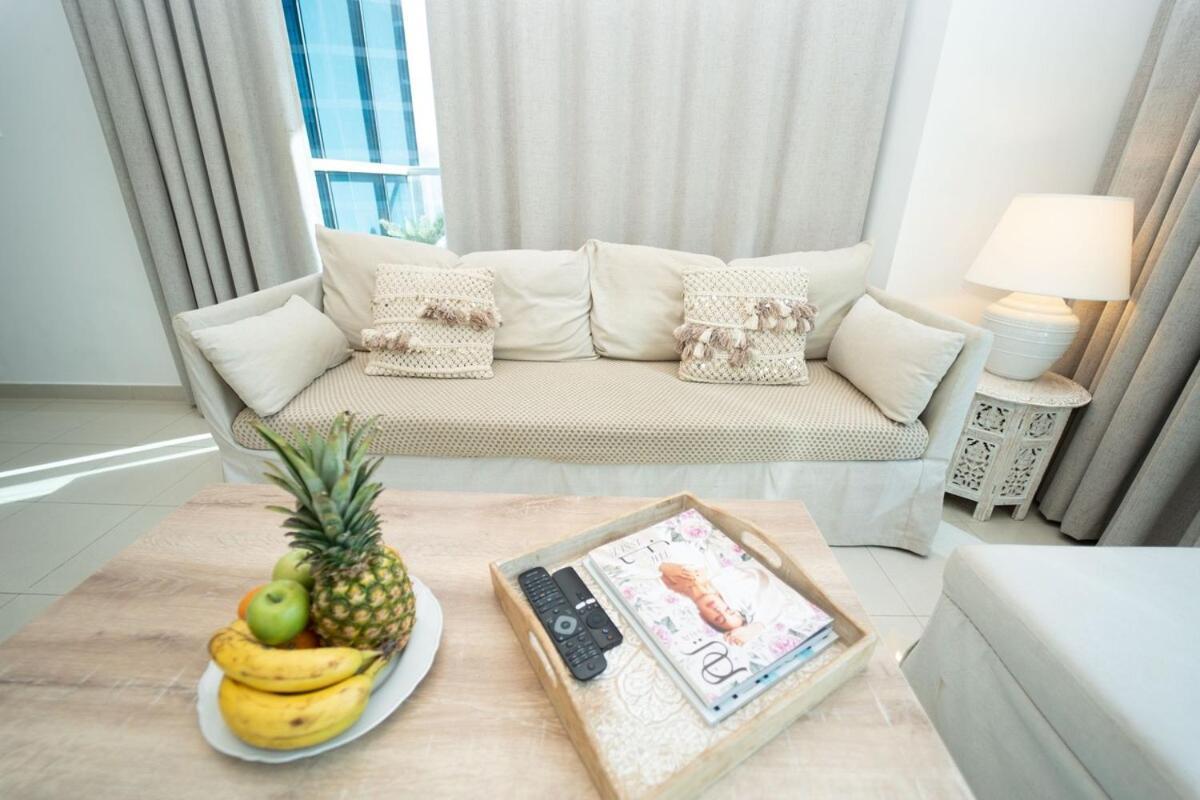 Aws Holiday Homes - Prime Apartment Near The Beach Dubai Buitenkant foto