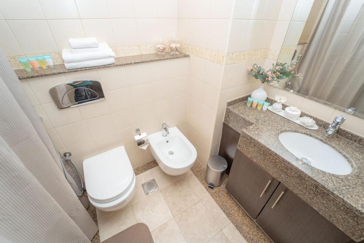 Aws Holiday Homes - Prime Apartment Near The Beach Dubai Buitenkant foto