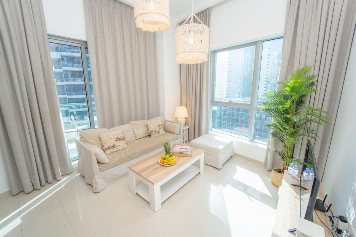 Aws Holiday Homes - Prime Apartment Near The Beach Dubai Buitenkant foto