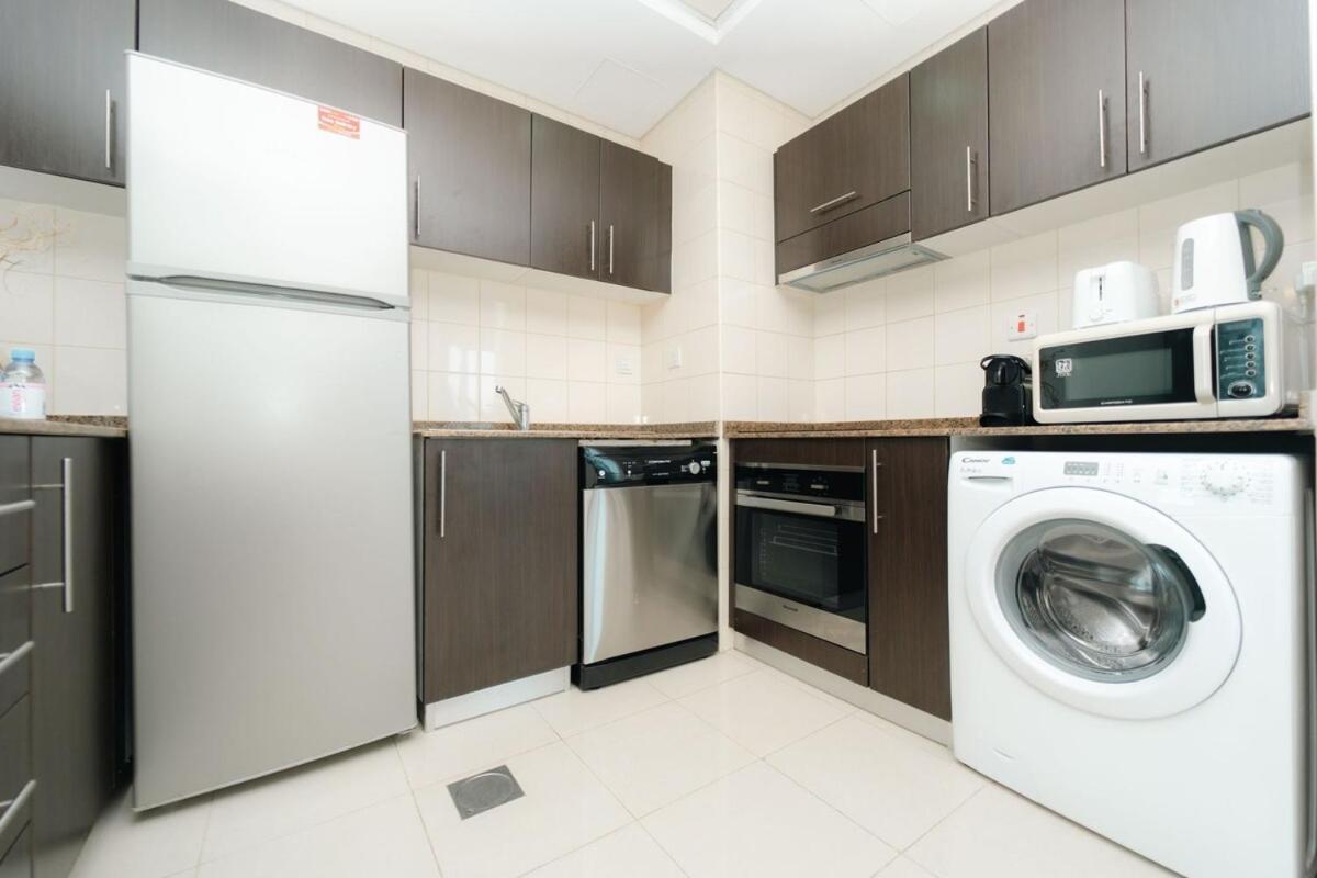 Aws Holiday Homes - Prime Apartment Near The Beach Dubai Buitenkant foto